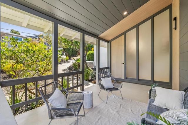 3706 Laurel Way, Redwood City CA: https://media.crmls.org/mediaz/5a03bf22-0481-4d49-90c4-236fd988d582.jpg