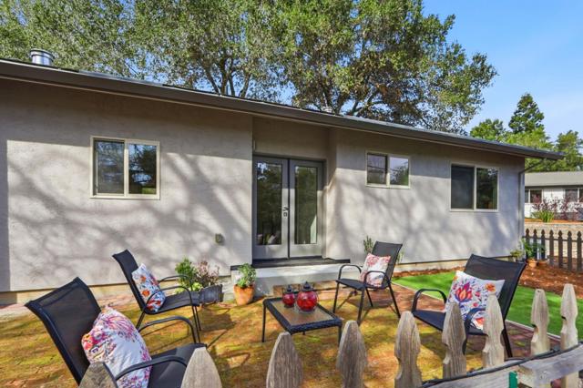 12387 Stonebrook Drive, Los Altos Hills CA: https://media.crmls.org/mediaz/5a040a14-decb-47eb-836b-b810f4bb7ef9.jpg