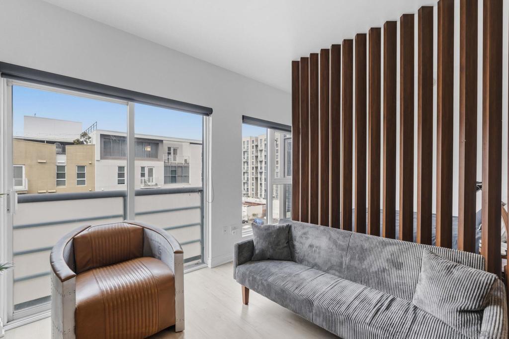 550 15th St - photo 5