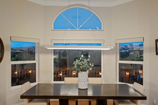 Image 5 of 68 For 628 Sugarloaf Court