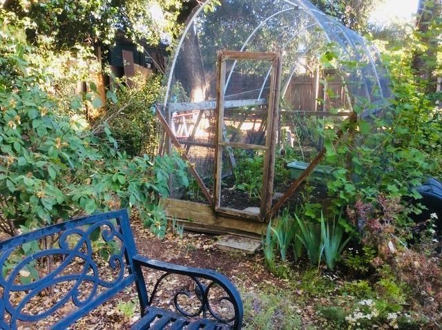 1280 Grant Road, Los Altos CA: https://media.crmls.org/mediaz/5a059959-2580-4d0d-bb2e-d63c0b84fed8.jpg