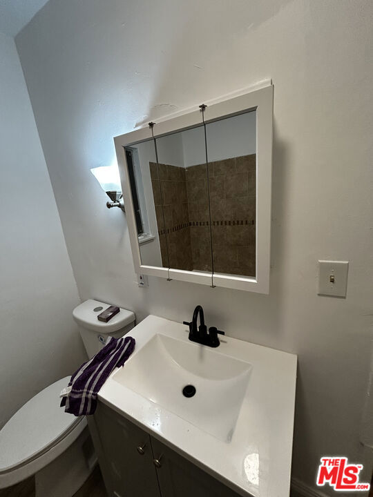 https://media.crmls.org/mediaz/5a06ad09-1a88-45fb-ab77-5a37c64c720e.jpg?preset=X-Large