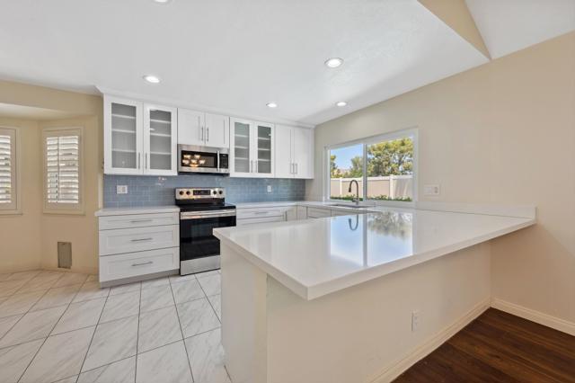 Image 15 of 37 For 72890 Amber Street