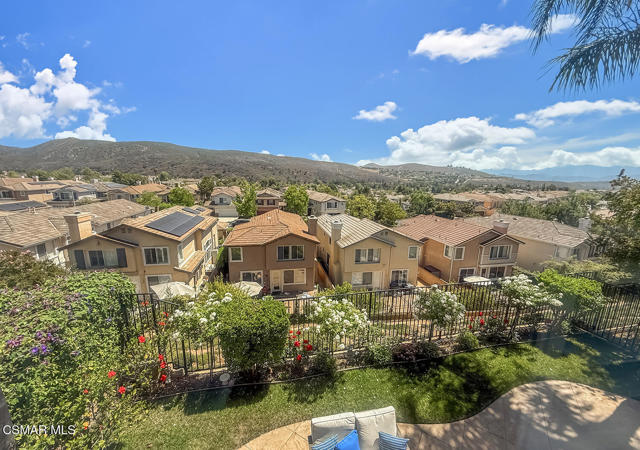 3030 Hollycrest Avenue, Thousand Oaks CA: https://media.crmls.org/mediaz/5a06c18b-7e0d-407f-a27e-31574a334f36.jpg