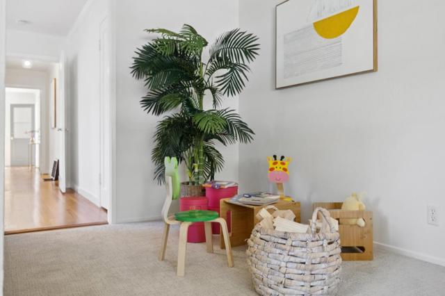 1050 Boranda Avenue, Mountain View CA: https://media.crmls.org/mediaz/5a06dbd6-6eb0-41e7-ba48-b305762f7fad.jpg