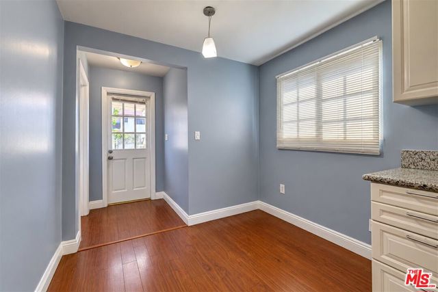 512 East Tujunga Avenue photo 9