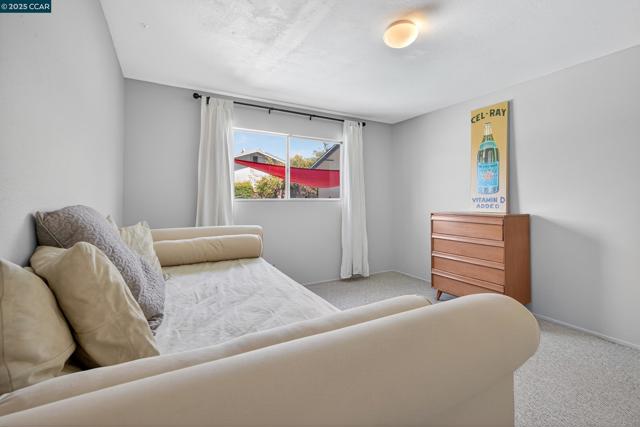 2173 Madrone Dr, Fairfield CA: https://media.crmls.org/mediaz/5a0900c9-d568-4285-acbb-65303cf9ac57.jpg
