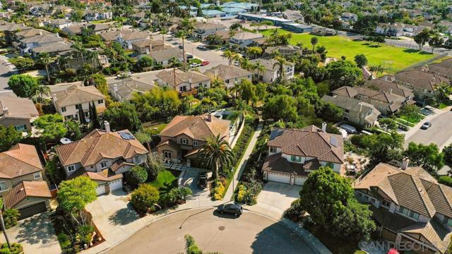 1217 BELLEFLOWER RD, Carlsbad CA: https://media.crmls.org/mediaz/5a09c991-5351-472d-8757-5905dbbe154a.jpg