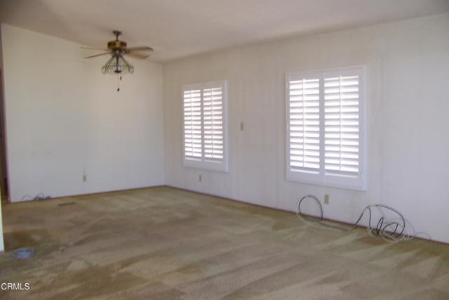 975 W Telegraph Road, Santa Paula CA: https://media.crmls.org/mediaz/5a0a6f44-5fb5-4fa9-b2c1-6a7ffd487163.jpg