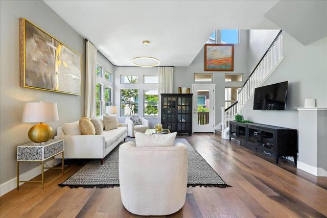 324 Cherokee Loop, Mountain View CA: https://media.crmls.org/mediaz/5a0aad8f-f708-4cfc-8f73-75abbfd97f02.jpg
