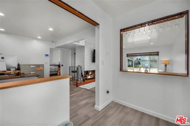 5118 Randall Street photo 9