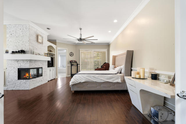 6 Voltaire Court, Rancho Mirage CA: https://media.crmls.org/mediaz/5a0ad926-4480-44a9-80e7-bcdb80809ec5.jpg