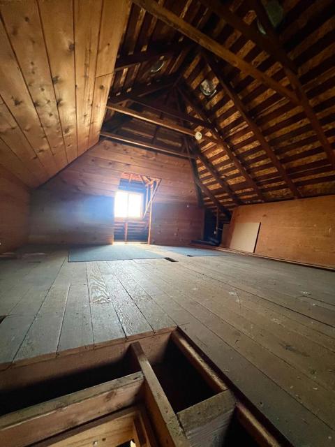 126 N Ellsworth Avenue, San Mateo CA: https://media.crmls.org/mediaz/5a0b7e41-a0e9-4075-91b6-16992f2b1340.jpg