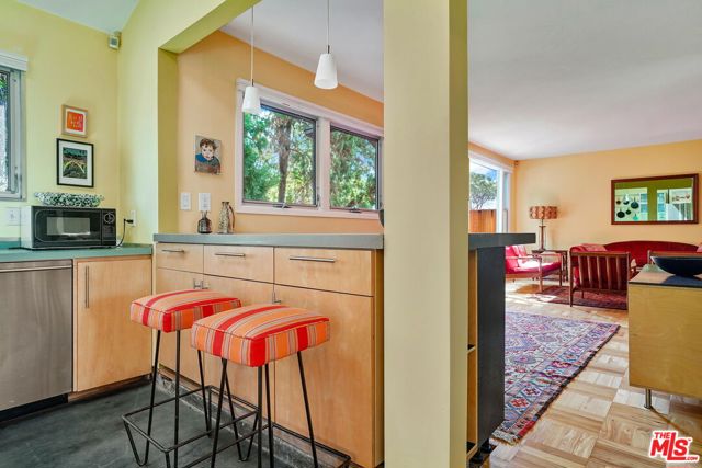 1865 UPPERTON Avenue, Los Angeles CA: https://media.crmls.org/mediaz/5a0bca45-451c-4935-83bf-d49ccdafa913.jpg
