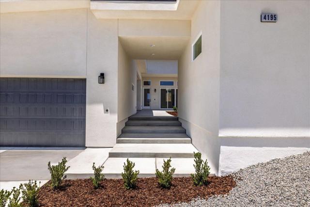 4195 Evergreen Lane, Banning CA: https://media.crmls.org/mediaz/5a0c5a20-5f3c-4d90-a58d-0ee269064608.jpg