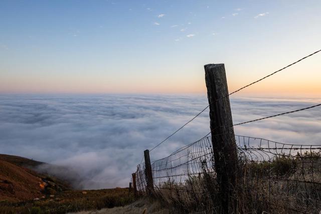 47320 Highway 1, Big Sur CA: https://media.crmls.org/mediaz/5a0c9cbd-fe52-4aab-92c2-a97aa81c1890.jpg