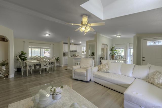 8545 Mission Gorge Rd Spc 147, Santee CA: https://media.crmls.org/mediaz/5a0cd0a0-9d2b-4183-b998-ba479ff7b3a6.jpg