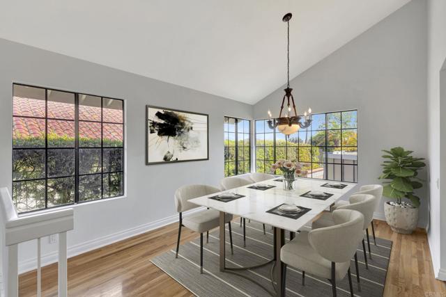 1211 Countrywood Lane, Vista CA: https://media.crmls.org/mediaz/5a0d78ed-d0d1-40f5-aa0b-1993a684a8f3.jpg