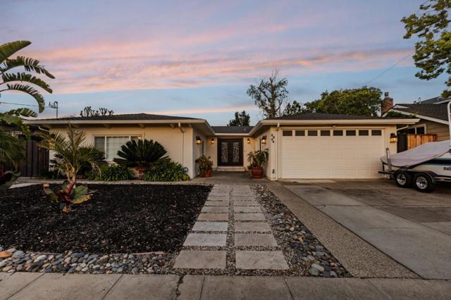 2924 Vivian Lane, San Jose CA: https://media.crmls.org/mediaz/5a0e27e5-0471-41e7-bd9d-c9ad1dee4a55.jpg