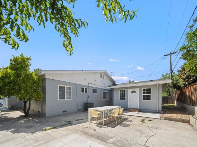 100 Beacon Drive, Milpitas CA: https://media.crmls.org/mediaz/5a0e9e99-e502-4941-a50d-45d02507d87f.jpg