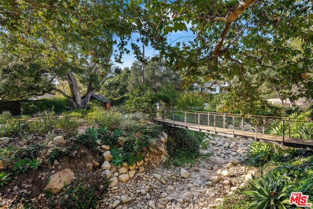 2934 Torito Road, Santa Barbara CA: https://media.crmls.org/mediaz/5a0f25d8-657e-4301-9ed4-0c6a24505789.jpg