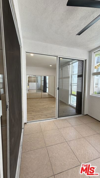 14144 Dickens Street, Sherman Oaks CA: https://media.crmls.org/mediaz/5a0fdc8f-fe1d-4539-8405-2c0af4b0e0da.jpg