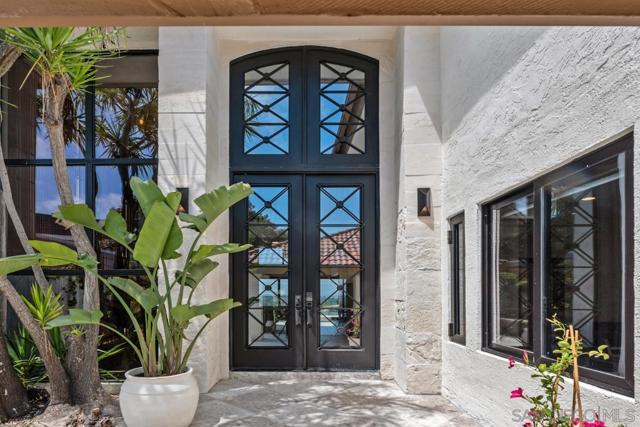 6675 Caminito Lindrick, La Jolla CA: https://media.crmls.org/mediaz/5a101519-d11d-4fe3-af3f-2c7cceb49951.jpg