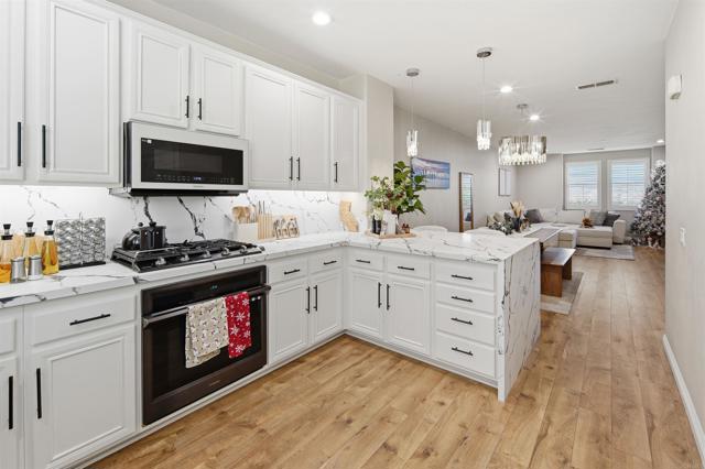 Detail Gallery Image 11 of 31 For 34 via Sovana, Santee,  CA 92071 - 2 Beds | 2/1 Baths