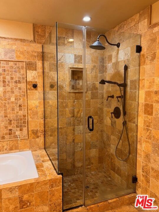 1880 Veteran Avenue, Los Angeles CA: https://media.crmls.org/mediaz/5a116312-9256-4efc-bc32-3b069e1d9659.jpg