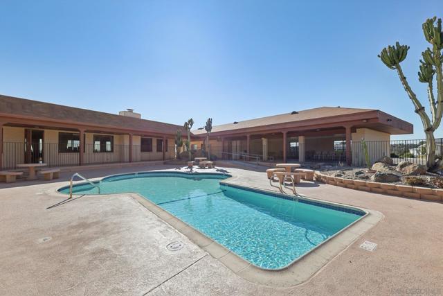 275 S Worthington St, Spring Valley CA: https://media.crmls.org/mediaz/5a120017-af84-45b0-b0e7-e205f105b924.jpg