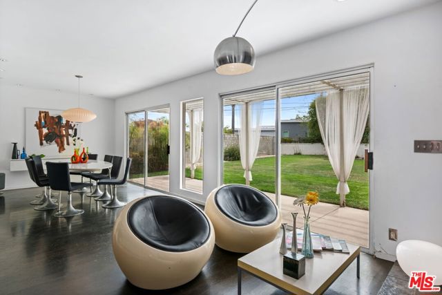 3229 Rosewood Avenue, Los Angeles CA: https://media.crmls.org/mediaz/5a12306a-311d-4d0d-b78e-771d03bd9ef6.jpg