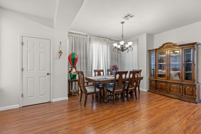 10628 Hidden Grove Circle, Stockton CA: https://media.crmls.org/mediaz/5a123926-238d-4a5c-a71b-da3773c33df1.jpg