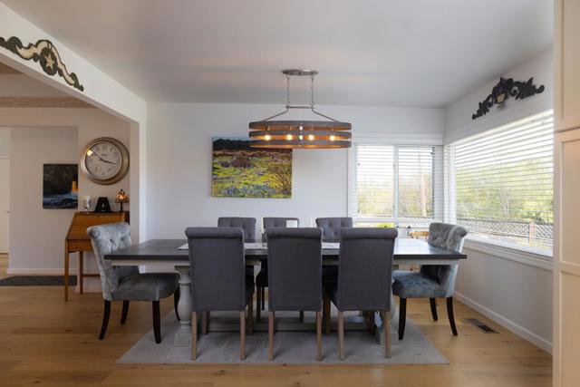 27302 Highway 1, Carmel CA: https://media.crmls.org/mediaz/5a12903c-d357-40bb-9c4e-b8bb7bc6d0fe.jpg