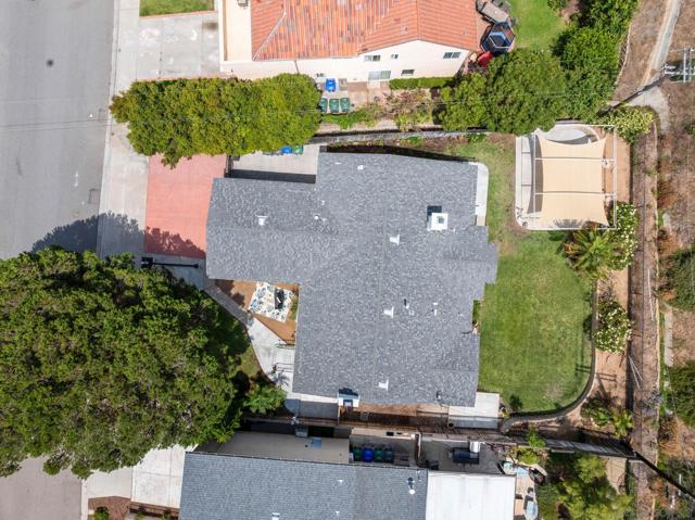 3560 Donna Dr, Carlsbad CA: https://media.crmls.org/mediaz/5a129479-977c-4862-8b12-fa0ee779785f.jpg