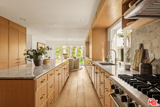 4628 Berryman, Los Angeles CA: https://media.crmls.org/mediaz/5a1304e3-61a0-4778-bd55-8ecb3141de6e.jpg