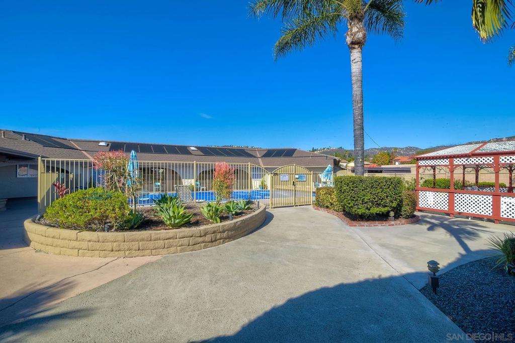 MLS #250038113SD image #28