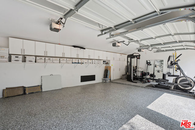 1033 N La Jolla Avenue, West Hollywood CA: https://media.crmls.org/mediaz/5a1457e7-85b9-4671-ba06-10e88ef7afe8.jpg