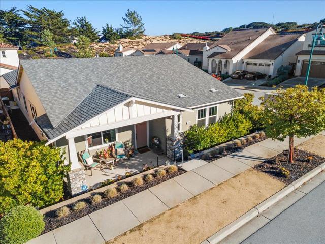 604 Matterhorn Court, Marina CA: https://media.crmls.org/mediaz/5a14c134-608d-4dac-bba4-6dfcfeaa3b69.jpg