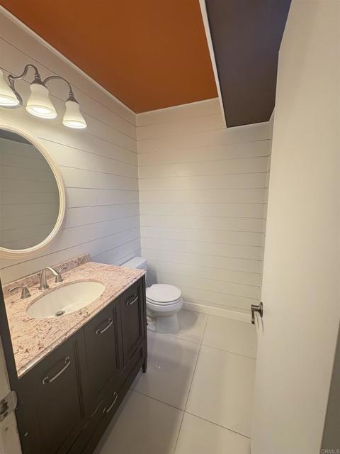 Detail Gallery Image 6 of 24 For 931 Martin Dr #3,  Escondido,  CA 92026 - 2 Beds | 2 Baths