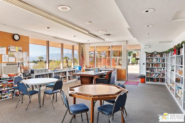 69490 Parkside Drive, Desert Hot Springs CA: https://media.crmls.org/mediaz/5a155046-c484-41c4-9418-73713025ff86.jpg