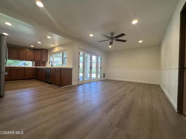 3045 Galena Avenue, Simi Valley CA: https://media.crmls.org/mediaz/5a15ab77-6d9a-4aa8-aaf1-58065002fad4.jpg
