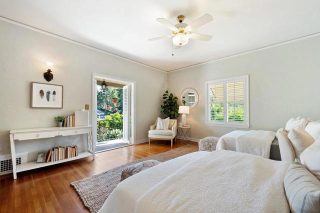706 Edgewood Road, San Mateo CA: https://media.crmls.org/mediaz/5a163019-f5cf-496e-96db-43e56459d114.jpg