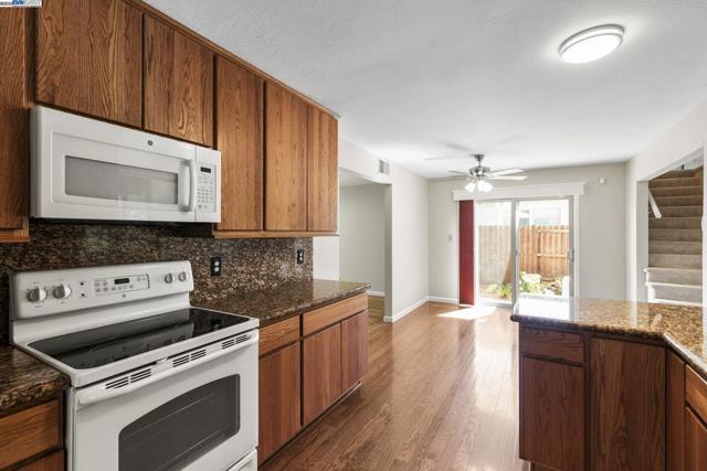 1128 Verona Ave, Livermore CA: https://media.crmls.org/mediaz/5a16c9ef-8e61-4dea-a7f5-b3bd0225c40f.jpg