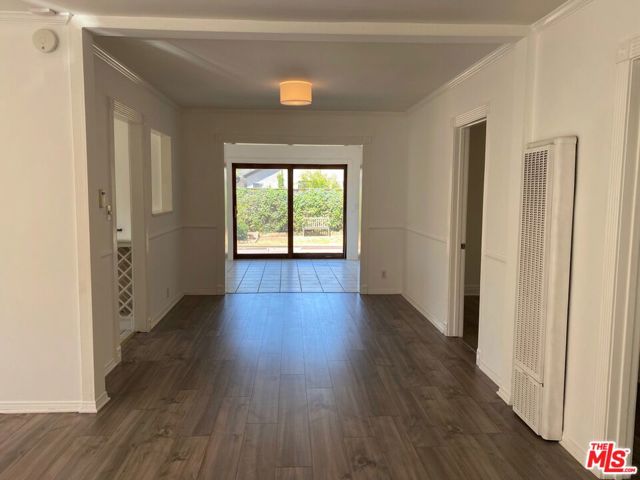 1231 Poinsettia Drive photo 4