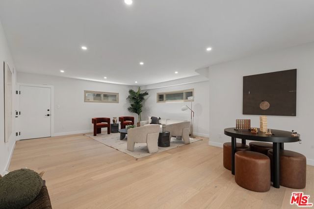 7248 W 88th Place, Los Angeles CA: https://media.crmls.org/mediaz/5a16fe47-afad-4876-8a2c-8160be784133.jpg