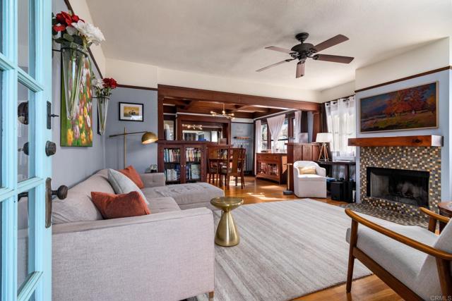 Detail Gallery Image 4 of 44 For 3915 Falcon St, San Diego,  CA 92103 - 3 Beds | 3 Baths