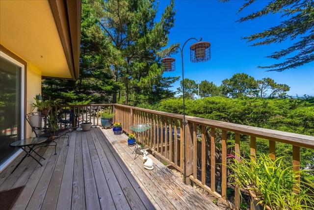 1 Windsor Rise, Monterey CA: https://media.crmls.org/mediaz/5a179135-dd3d-4cdb-ae43-631419a6a520.jpg