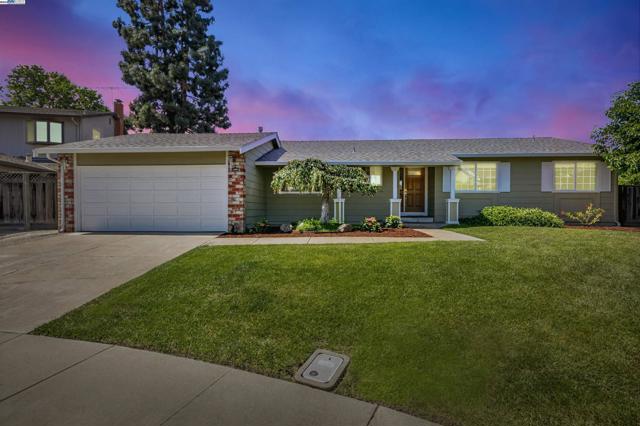 3335 Cornish Ct, Fremont CA: https://media.crmls.org/mediaz/5a183bc2-873c-4796-b1c6-d66b2b30189d.jpg