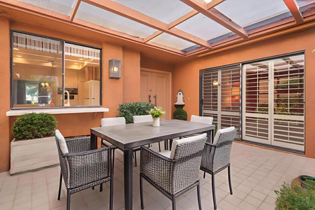 16 Haig Drive, Rancho Mirage CA: https://media.crmls.org/mediaz/5a187962-429a-4e0b-a741-ac13195ebd5b.jpg