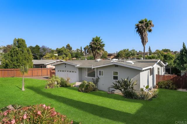 12405 Royal Rd, El Cajon CA: https://media.crmls.org/mediaz/5a1895de-6c42-47cb-a655-4da88e69f82b.jpg